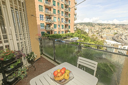 Foto Appartamento in Via Barbareschi 201, Genova Dinegro di 69 m²