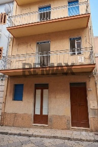Foto Appartamento in Via Umberto Maddalena 39, Ragusa Centro di 102 m²
