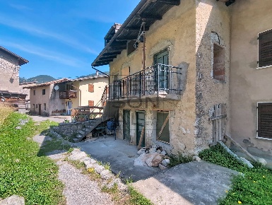 Foto Case semi ndipendenti in loc. geroli, Terragnolo di 80 m² con 4 locali