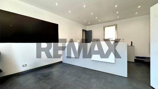 Foto Locale commerciale in Via Sacra 26, Palermo di 36 m² con 2 locali