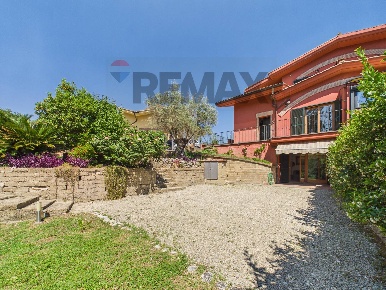 Foto Villa unifamiliare in Viale Delle Rughe 169, Formello Le Rughe