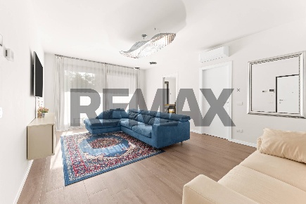 Foto Appartamento in Via Olona 17, Rho San Martino - Ghisolfa di 147 m²