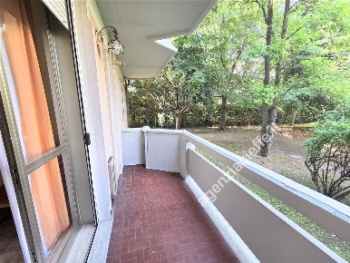 Foto Appartamento a Massa Marina di Massa Centro di 75 m² con 4 locali