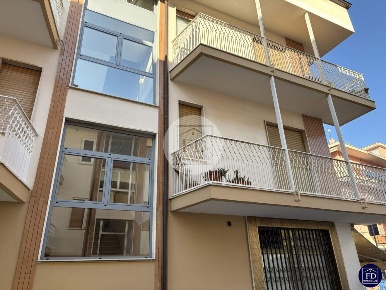 Foto Appartamento in via aurelia 434, Loano Centro di 80 m² con 3 locali