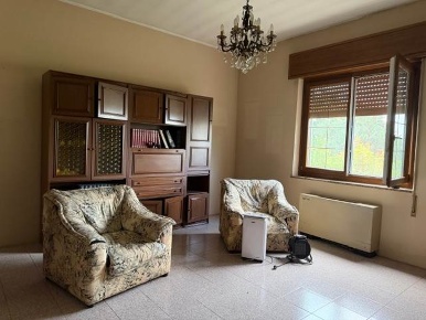 Foto Villa unifamiliare a Mortara Centro di 130 m² con 3 locali in vendita