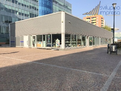 Foto Negozio in piazza montanelli, Sesto San Giovanni Sesto Marelli