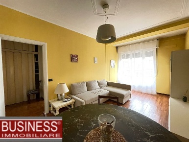 Foto Appartamento in Via Losanna, Milano Cenisio di 75 m² con 2 locali