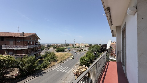 Foto Appartamento in VIA ITALIA, Albano Laziale Cecchina di 100 m²