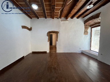 Foto Appartamento in Via Roma, Tortolì Centro di 80 m² con 2 locali