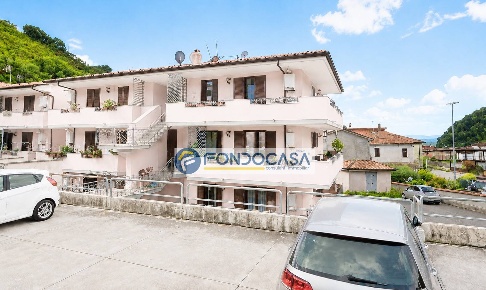 Foto Appartamento in Via roma, Montignoso Capanne, Prato di 80 m²