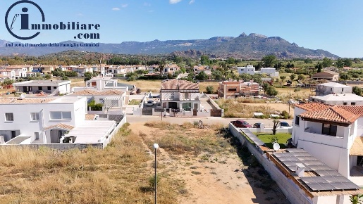 Foto Terreno residenziale in Via Segni, Girasole di 400 m² in vendita