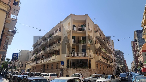 Foto Appartamento in Via Carlo Perrone 8, Bari Libertà di 123 m² in vendita