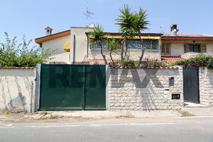 Foto Villa a schiera in Via dei Gelsi 187/189, Anzio Lido dei Pini di 95 m²
