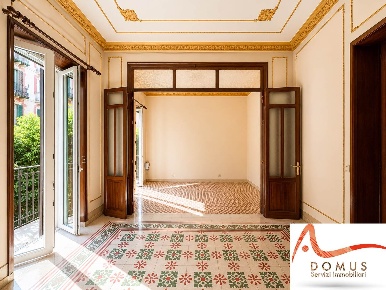 Foto Appartamento in via sammartino  93, Palermo di 150 m² con 5 locali