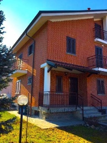 Foto Villa singola in Via berlinguer 14, Trofarello Centro di 250 m²