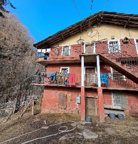 Foto Appartamento a Perrero di 197 m² con 6 locali in vendita