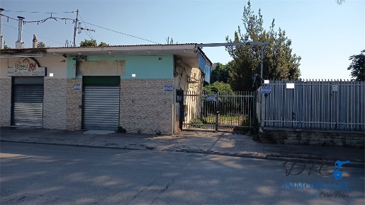 Foto Locale commerciale a Afragola di 440 m² con 1 locali in vendita
