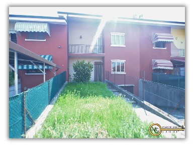 Foto Villa a schiera a Casalmaiocco di 102 m² con 3 locali in vendita
