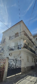 Foto Appartamento in Via P. Larizza 3, Bova Marina di 80 m² con 3 locali