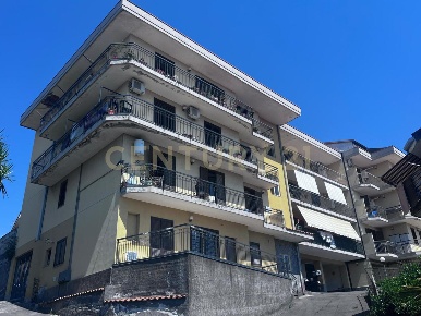 Foto Appartamento in Via Turi D'Agostino 145, Aci Catena Centro di 123 m²