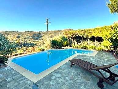 Foto Villa bifamiliare in Strada Colla, Imperia Porto Maurizio in vendita
