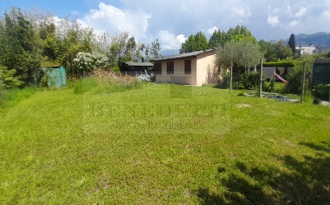 Foto Villa unifamiliare in Via Tonfano 71, Pietrasanta di 130 m² in vendita