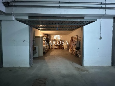 Foto Posti auto in Via Merine 38d, Lecce Partigiani - Fondone di 32 m²