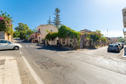 Foto Villa unifamiliare in Via Galermo 152, Catania di 234 m² con 10 locali