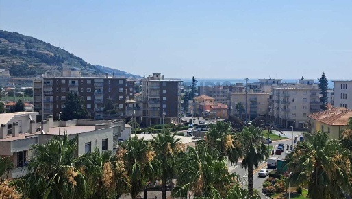 Foto Appartamento in Via Cristoforo Colombo 52, Taggia Centro di 50 m²