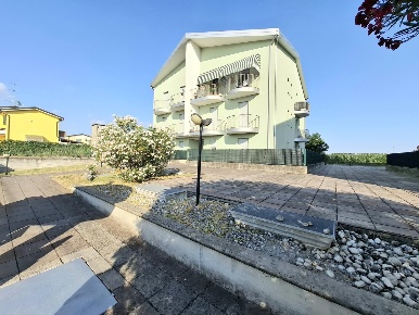 Foto Appartamento in Via Carlo Forlanini 55, Rovigo di 75 m² con 4 locali