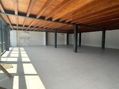 Foto Locale commerciale in Via Trieste 20, Chiampo Centro di 264 m²