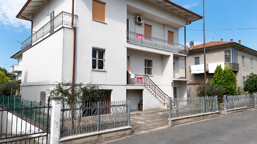 Foto Villa bifamiliare in Via Venezia 4, Savignano sul Rubicone Centro