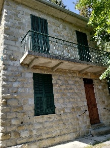 Foto Villa unifamiliare a Sanremo Teatro Ariston di 104 m² con 7 locali