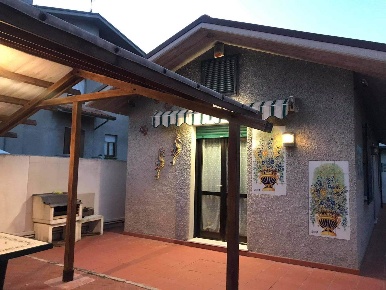 Foto Villa unifamiliare in via degli schiavoni 29, Fano di 89 m² in vendita