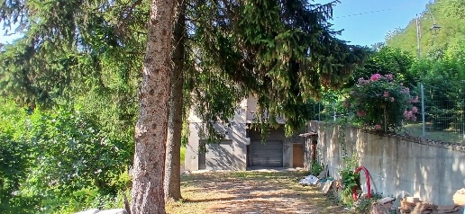 Foto Villa bifamiliare in Via della Fontana 1, Zocca Monteombraro di 260 m²