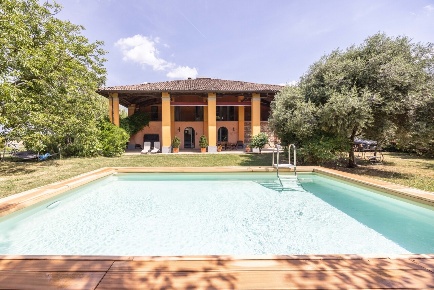 Foto Casa indipendente a Ozzano dell'Emilia di 458 m² con 6 locali