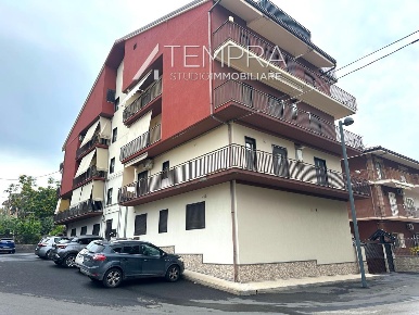 Foto Appartamento in Via Franz Kafka, Adrano di 115 m² con 5 locali