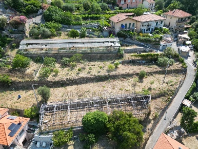 Foto Terreno agricolo in Corso Limone Piemonte, Ventimiglia di 2039 m²