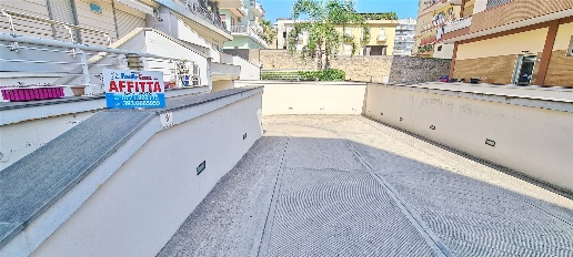 Foto Garage a Formia Centro di 20 m² con 1 locali in affitto