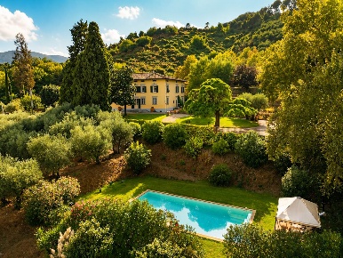 Foto Villa unifamiliare a Capannori Colle di Compito - Castelvecchio