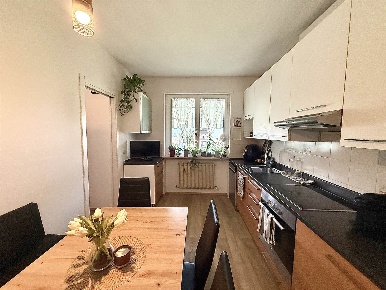 Foto Appartamento in Via Guella, Laives Centro di 90 m² con 3 locali