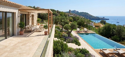 Foto Villa unifamiliare in variante castello, Camerota Marina Di Camerota