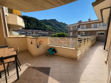 Foto Appartamento in PIAZZA ITALIA, Sarnico di 163 m² con 4 locali
