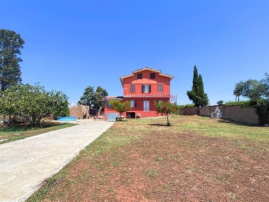 Foto Villa bifamiliare in via  Comunale di San Francesco, di 180 m²