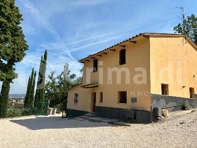 Foto Casa indipendente in Via Dell'Acquedotto 1, Torgiano di 183 m²