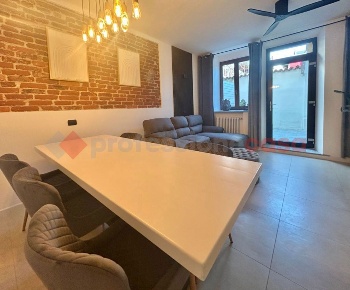 Foto Casa indipendente in XX Settembre, Arona Centro di 140 m² con 5 locali