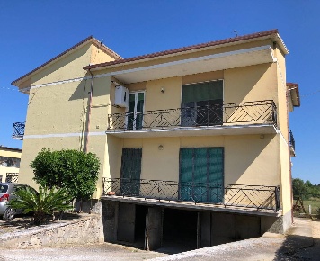 Foto Appartamento a Mosciano Sant'Angelo Centro di 156 m² con 5 locali