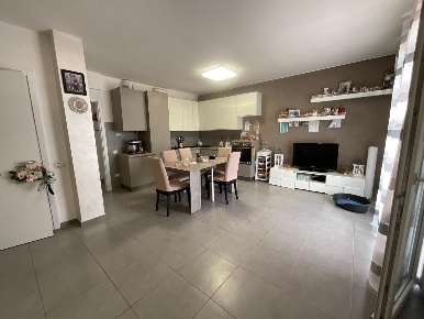 Foto Appartamento a Calcinaia Fornacette di 78 m² con 3 locali in vendita