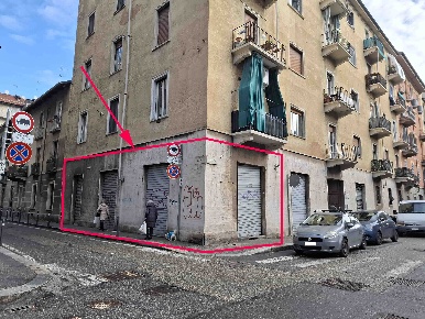 Foto Negozio a Torino Nizza Millefonti di 78 m² con 2 locali in vendita