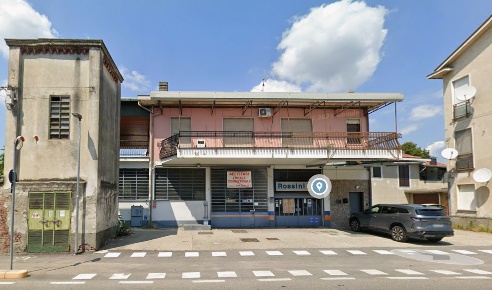 Foto Appartamento a Ferno Centro di 210 m² con 7 locali in vendita